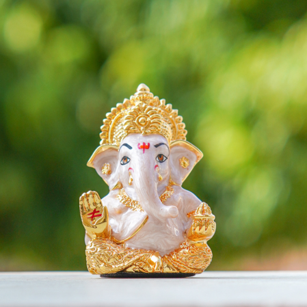 Hiraola's Product Image