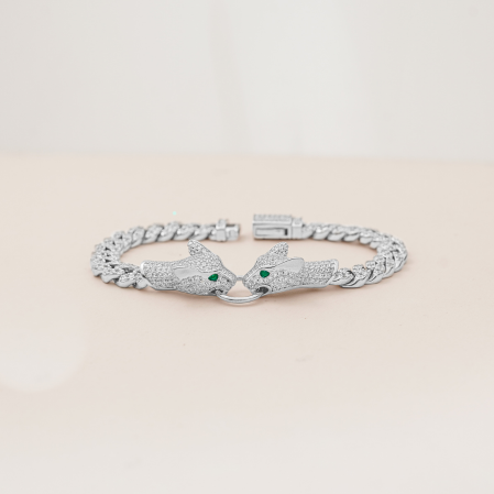 Hiraola's Product Image