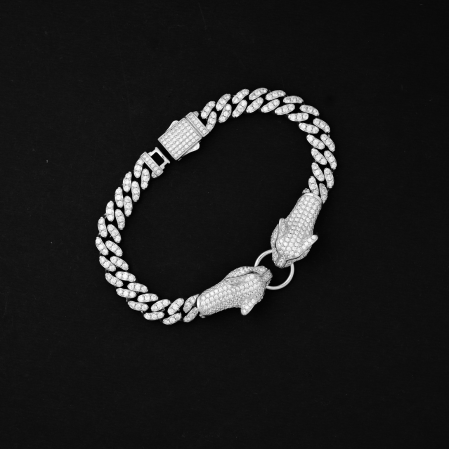 Hiraola's Product Image