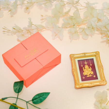 Hiraola's Product Image