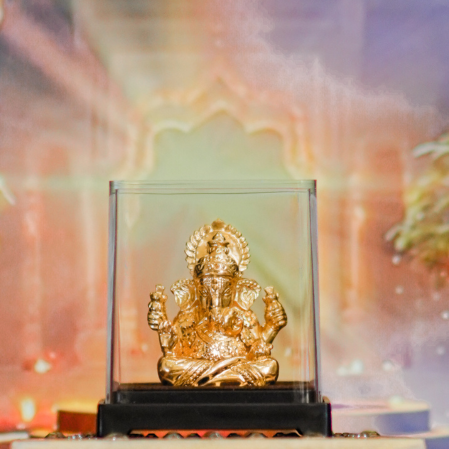 Hiraola's Product Image