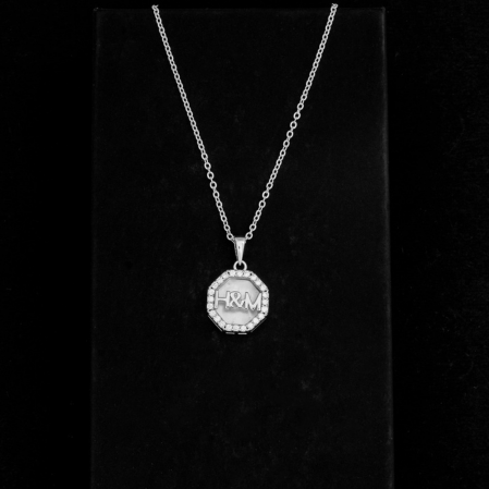 Hiraola's Product Image